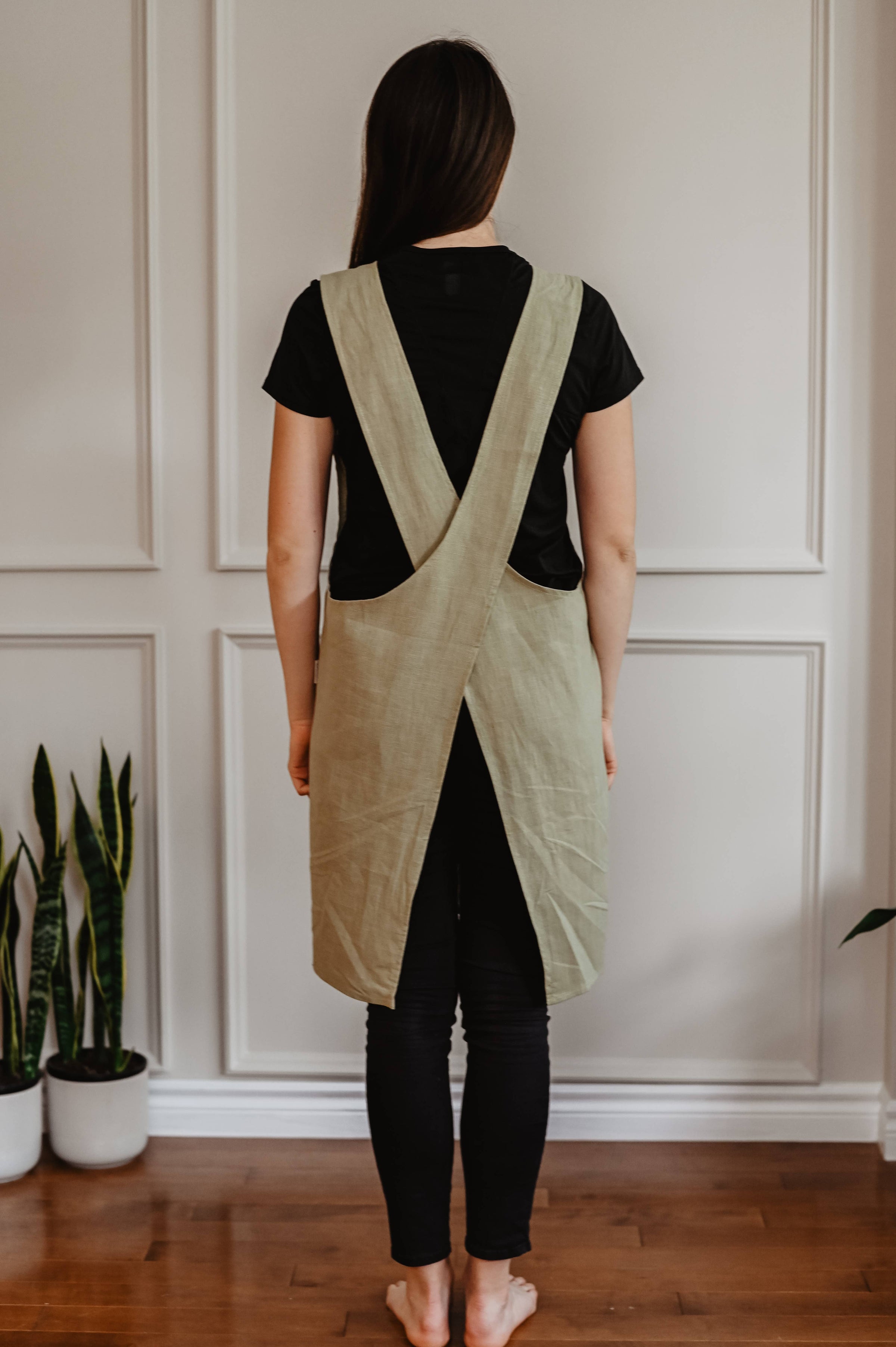 Adult Pinafore Linen Apron | The Nickel Refillery